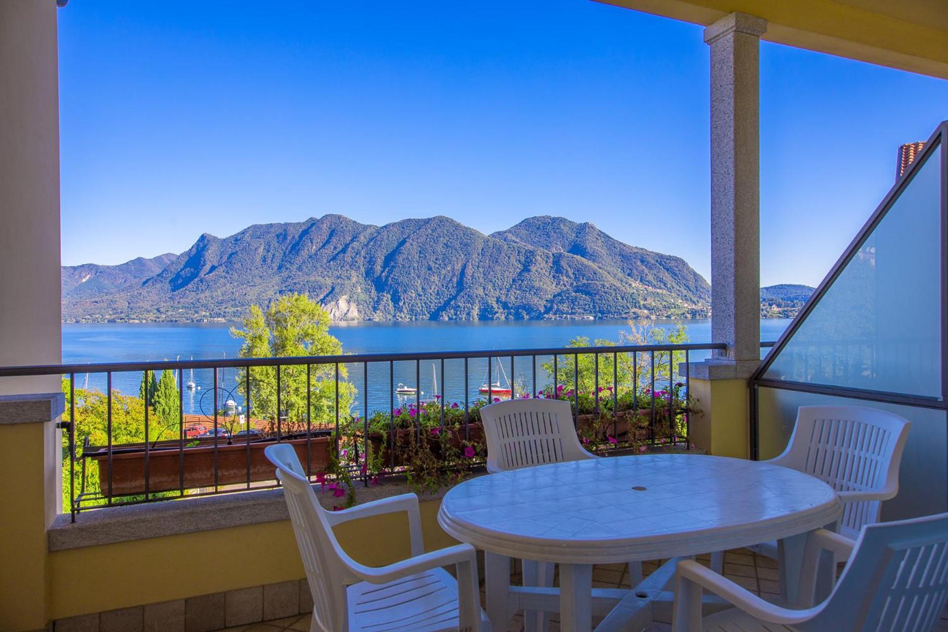 Hotel Residence Zust Verbania Exteriör bild
