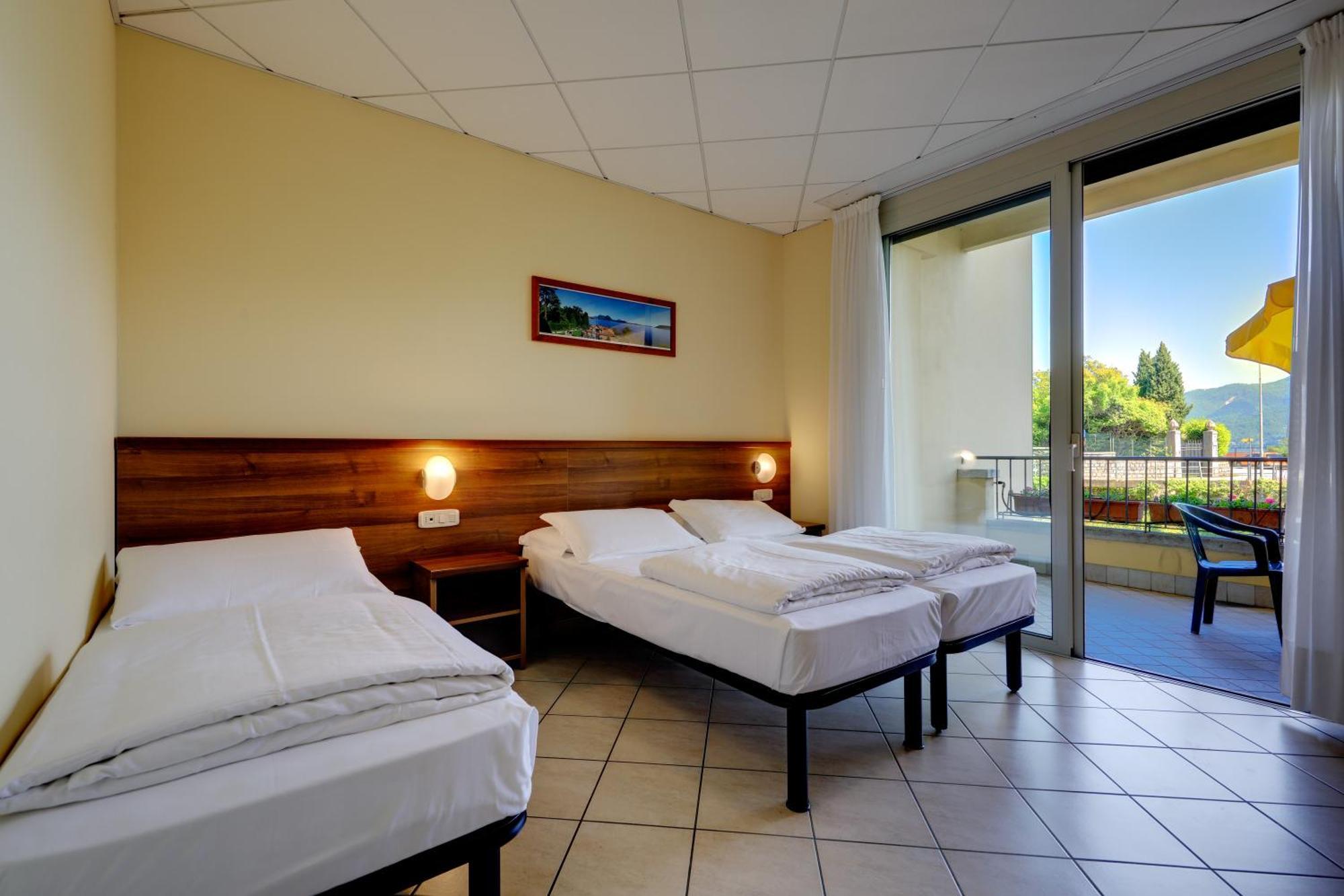 Hotel Residence Zust Verbania Exteriör bild