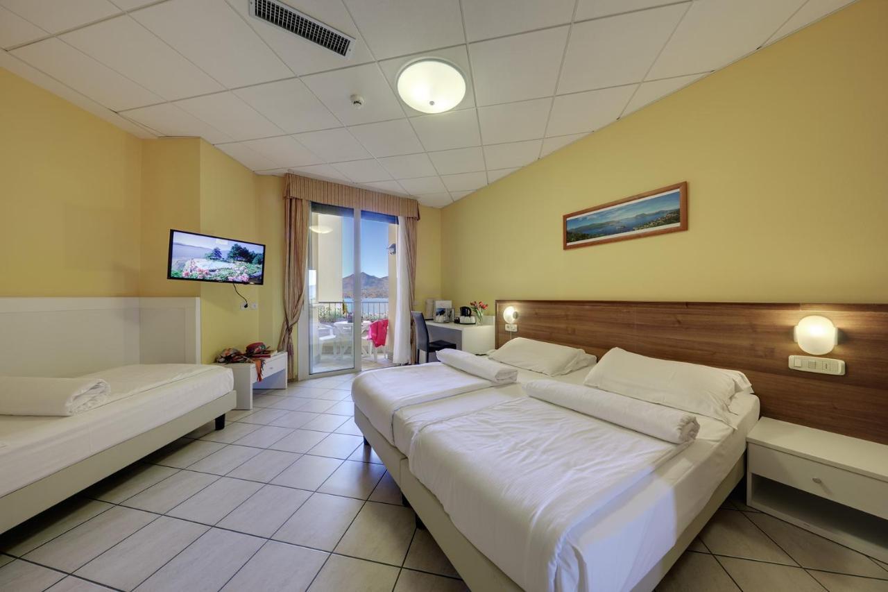 Hotel Residence Zust Verbania Exteriör bild